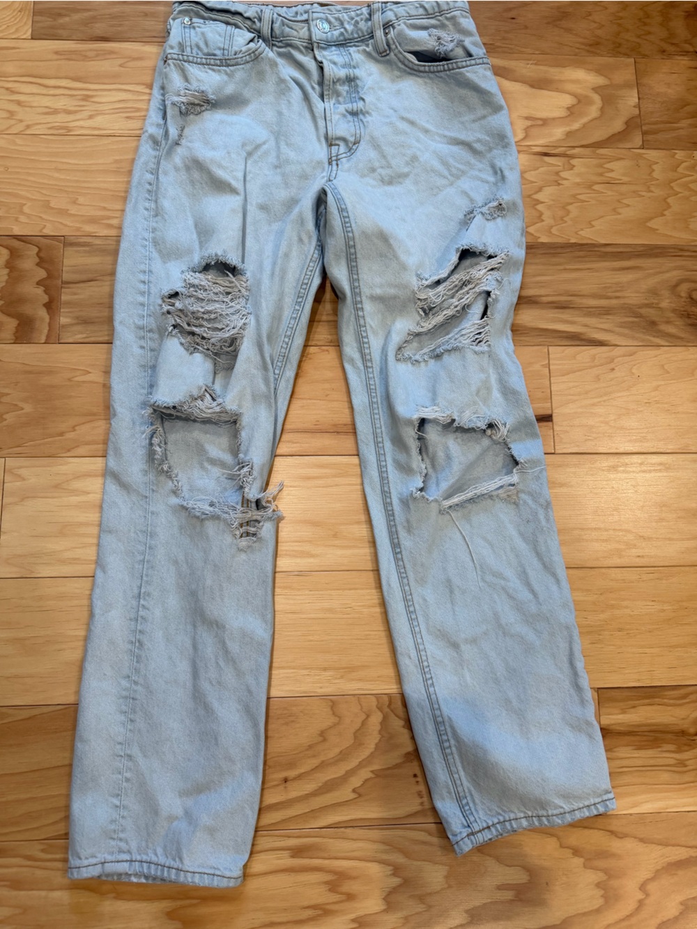 H&M &Denim 90’s Boyfriend Distressed Jeans Size 4  straight leg high rise